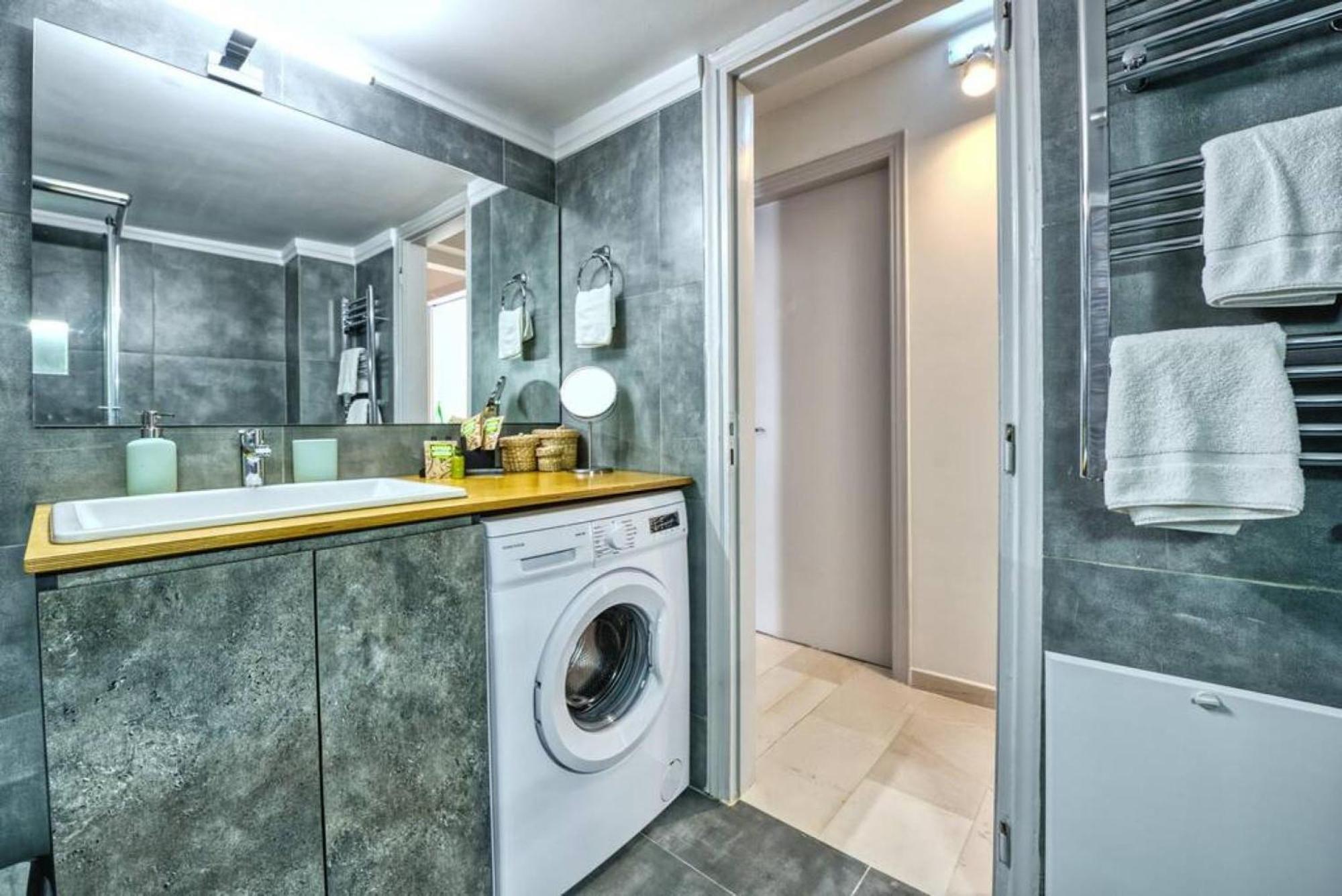 Muse A Dreamy And Fresh New Apartment Athens Exterior photo